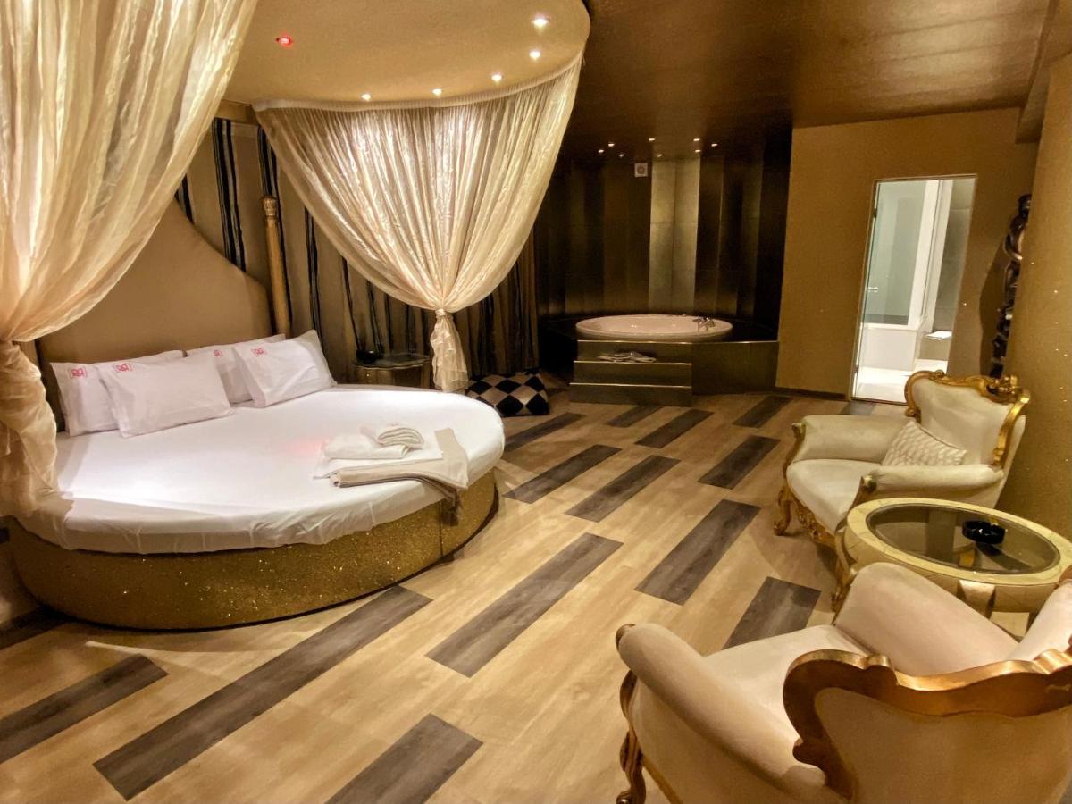 Ruby Rooms Kifisia - Adults Only Athen Eksteriør billede