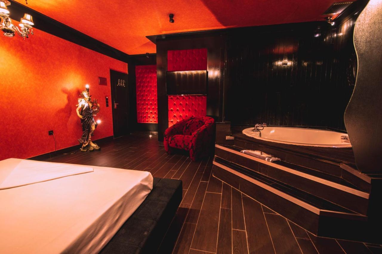 Ruby Rooms Kifisia - Adults Only Athen Eksteriør billede