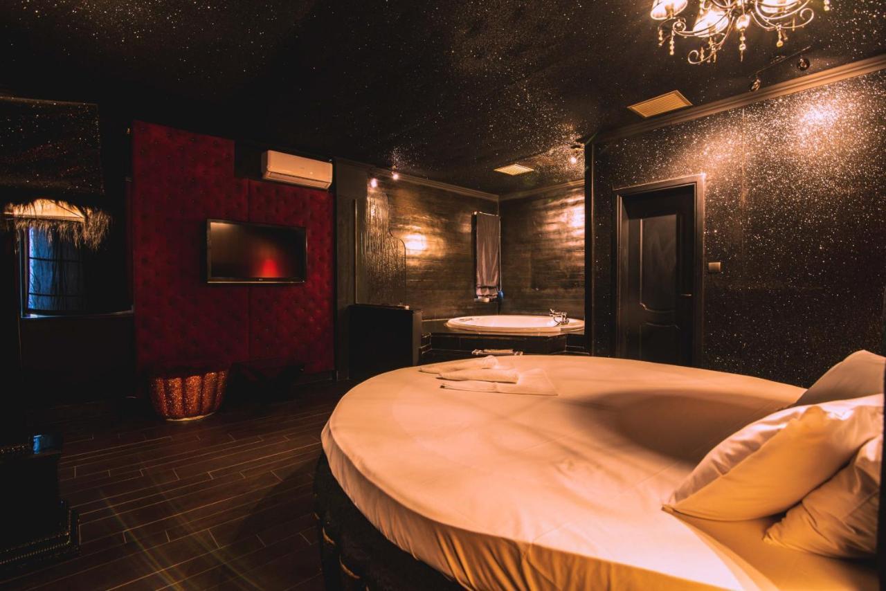 Ruby Rooms Kifisia - Adults Only Athen Eksteriør billede